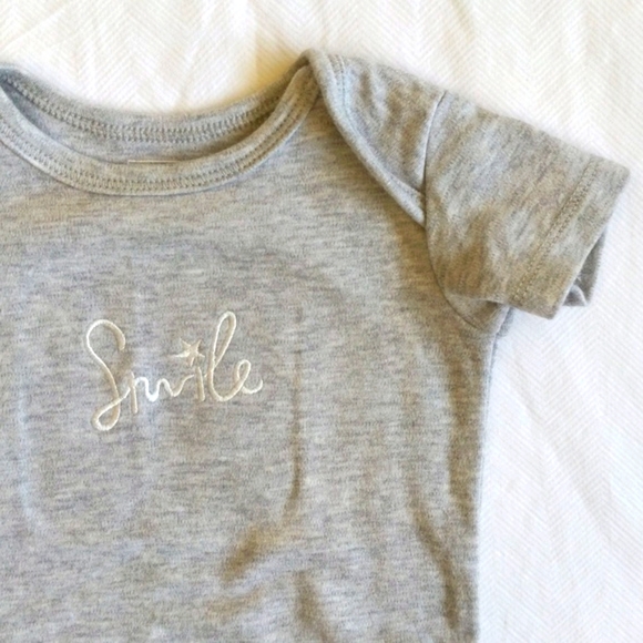 kirkland gray organic cotton short sleeve bodysuit diaper shirt 3 months baby - Picture 1 of 4